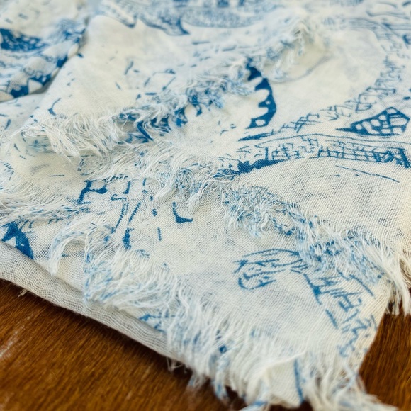 TILO Scarves Pretty Paisley scarf 💙 NWOT - Picture 3 of 10